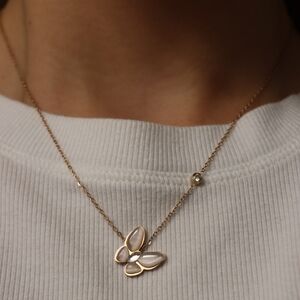 Elegant Gold Butterfly Pendant Necklace